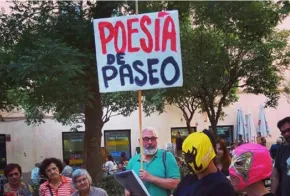Comparsa poética en Malasaña