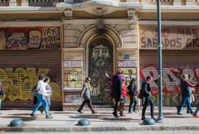 DERIVAS URBANAS / PASEAR LAS MEMORIAS DEL VECINDARIO