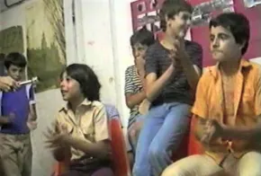 LOS JÓVENES DEL BARRIO