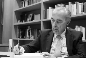 Luis Alberto de Cuenca