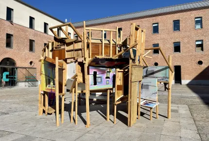 MB_Isidro_Blasco_There_Is_No_Place_Like_Home_2