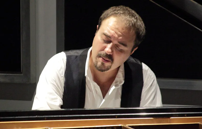 Moisés P. Sánchez