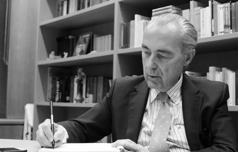 Luis Alberto de Cuenca