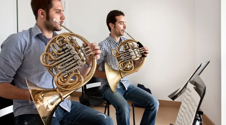 Cabinas de ensayo en la Biblioteca Musical Víctor Espinós © Paco Gómez